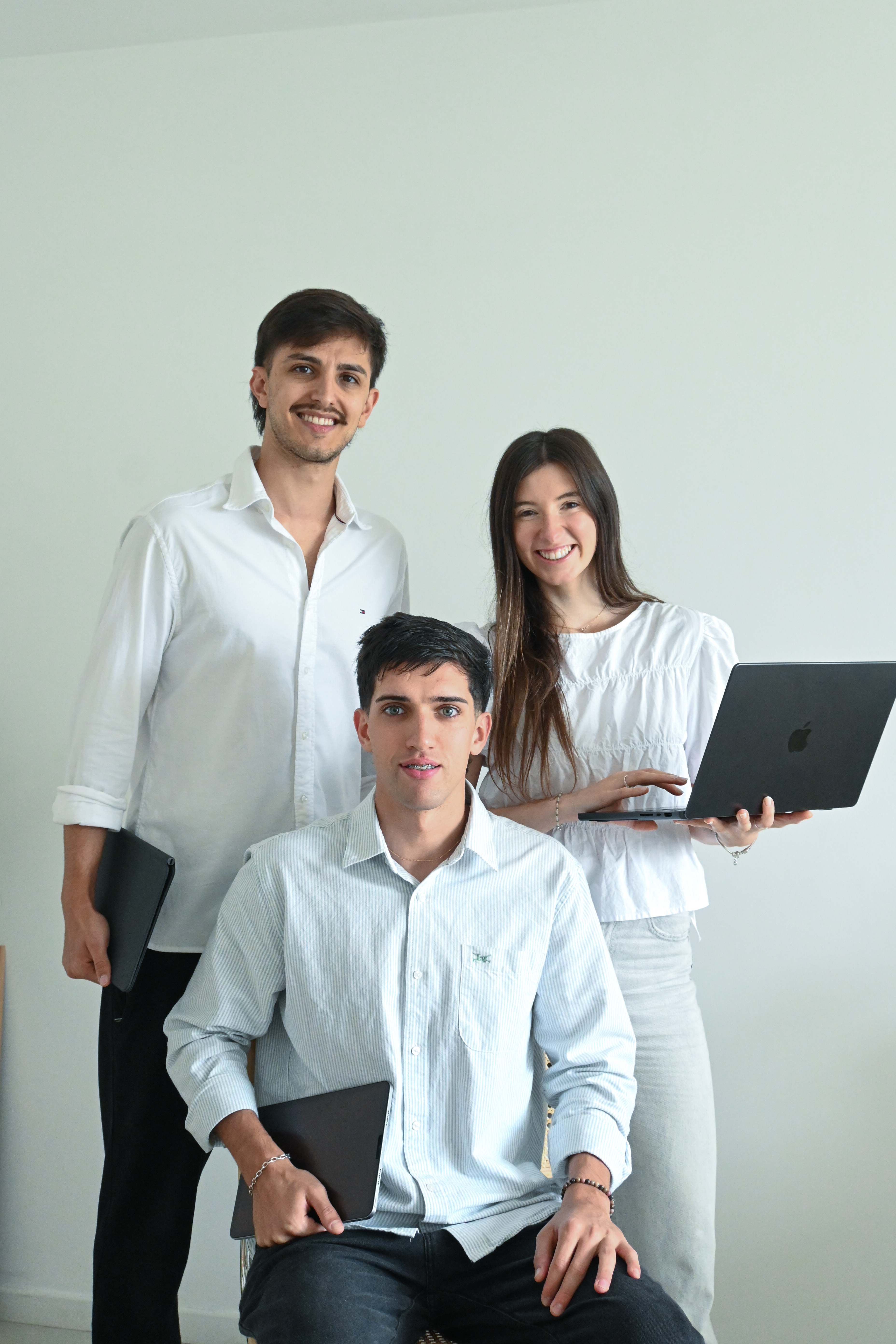 Equipo de Solvo trabajando en soluciones de IA